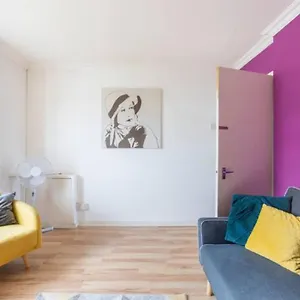 Apartment Cosy 1 Bedroom Flat Near Barking Town Centre, Barking (Greater London)